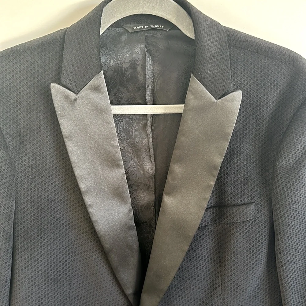 SARAR Black Velvet Textured Formal Dressy Jacket, 38 R - Picture 2 of 6